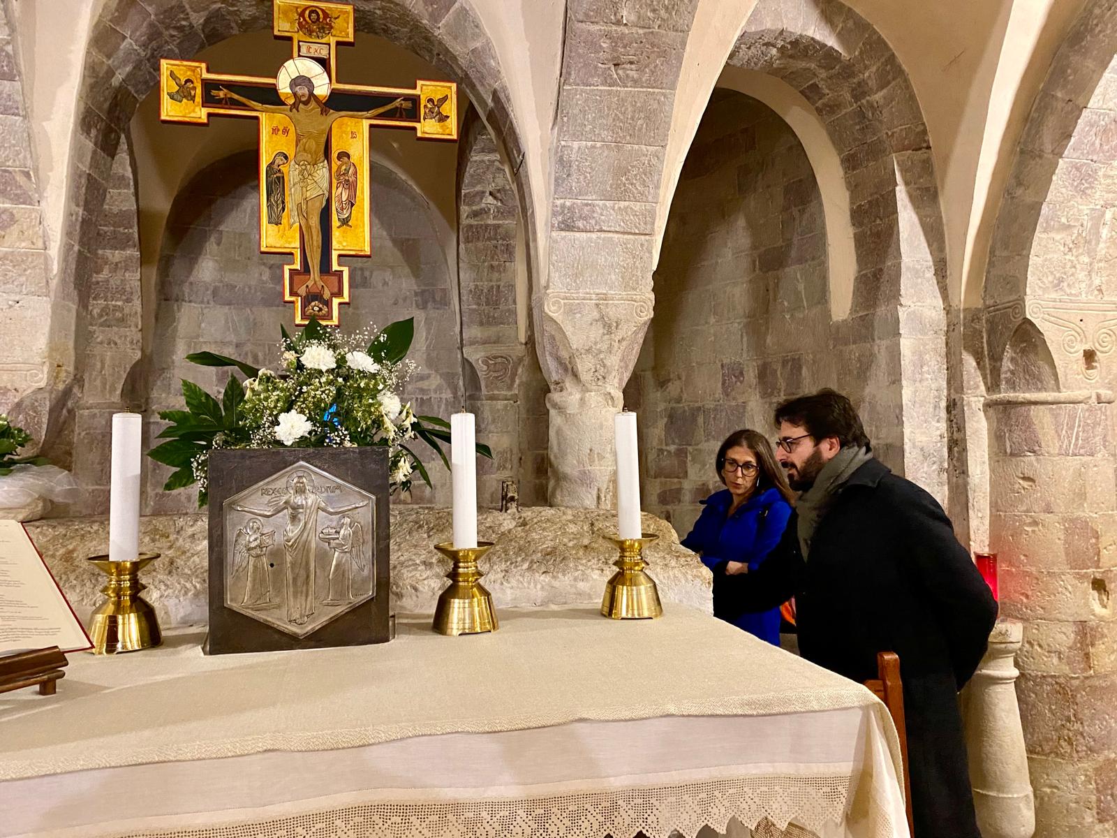 Giano dell'Umbria, pienone per Costantino D'Orazio all'abbazia di San Felice (foto) 17 Giano dell'Umbria, pienone per Costantino D'Orazio all'abbazia di San Felice (foto) 16
