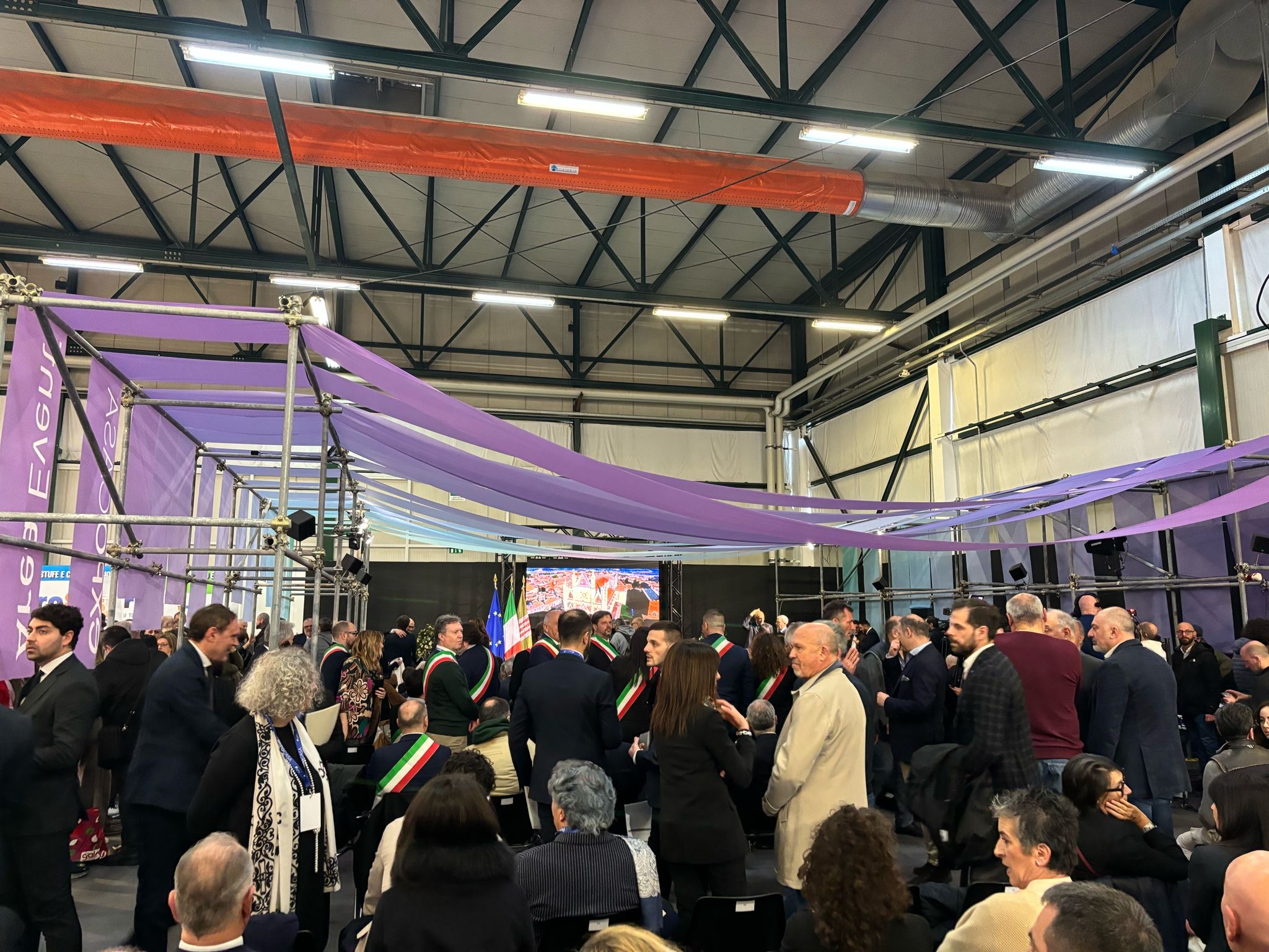 Premier Meloni a Bastia: “Voi umbri siete persone operose che devono dimostrare il proprio valore” (foto+video) 60