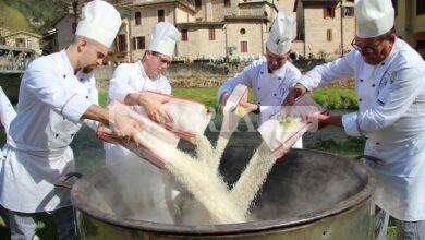 Scheggino celebra il Diamante Nero, frittata al tartufo da record con Elisa Isoardi (foto) 17 2e2d715a f1d1 4462 b616 ce60cd698bde