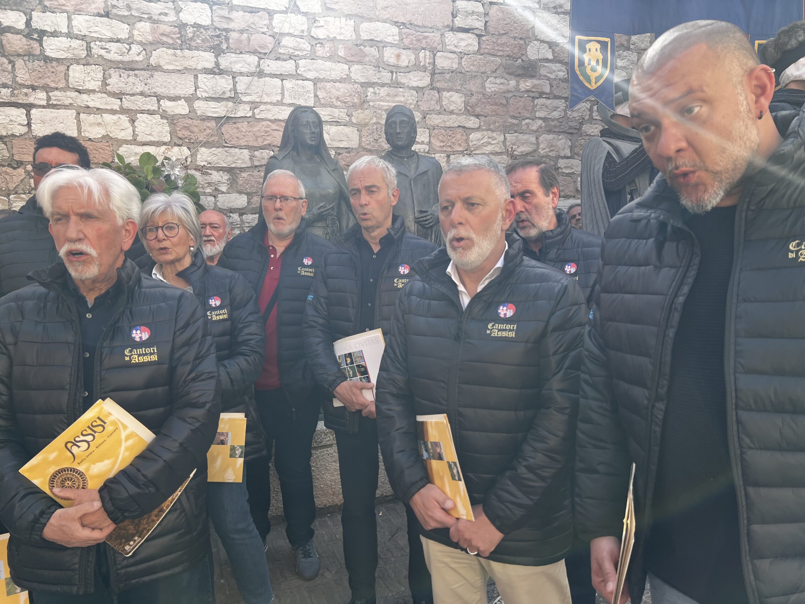 Calendimaggio di Assisi, svelati i nomi delle regine della festa: ecco le Madonne Primavera di Magnifica Parte de Sotto e di Nobilissima Parte de Sopra (foto) 61 Calendimaggio di Assisi, svelati i nomi delle regine della festa: ecco le Madonne Primavera di Magnifica Parte de Sotto e di Nobilissima Parte de Sopra (foto) 60
