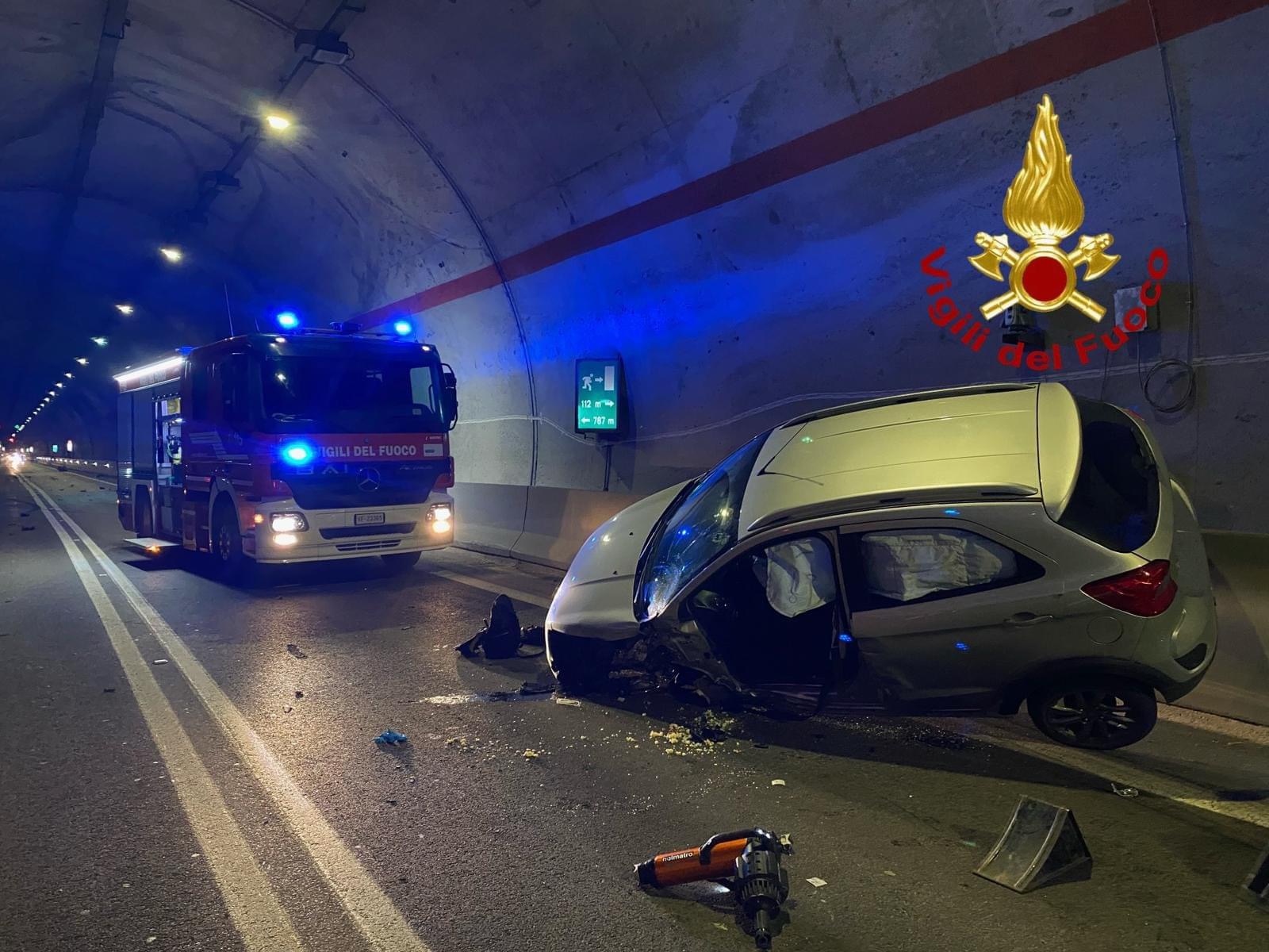 Ancora incidenti sulle strade dell’Umbria: frontale a Taverne di Corciano, brutto scontro a Casalacastalda (foto) 2