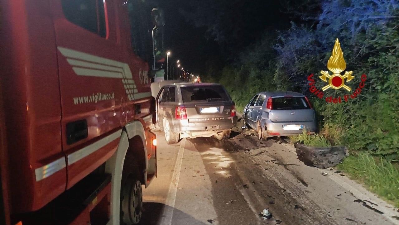 Ancora incidenti sulle strade dell’Umbria: frontale a Taverne di Corciano, brutto scontro a Casalacastalda (foto) 10