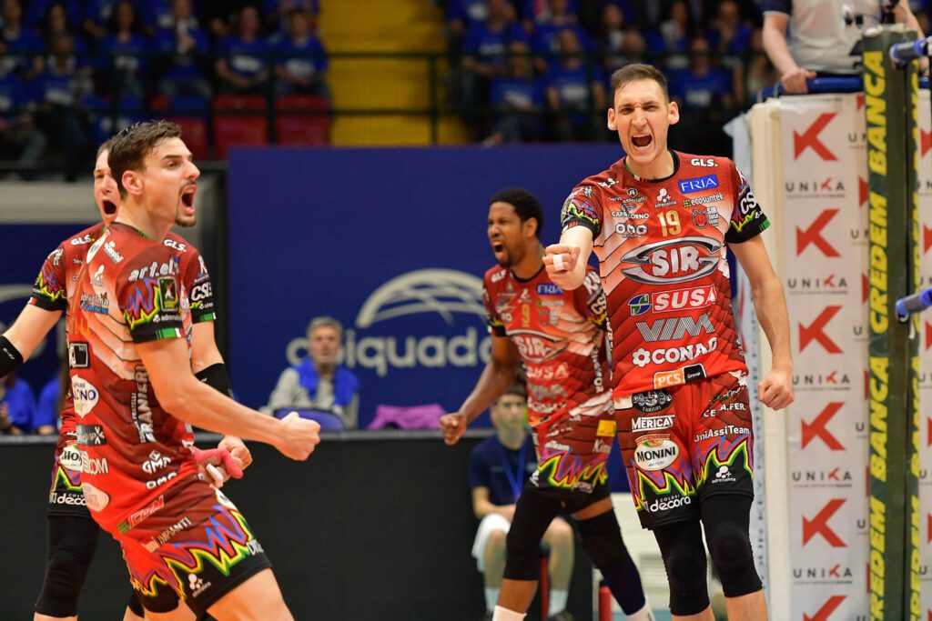 Lo scudetto torna a Perugia: la Sir Volley è campione d’Italia (foto) 31 Lo scudetto torna a Perugia: la Sir Volley è campione d’Italia (foto) 30