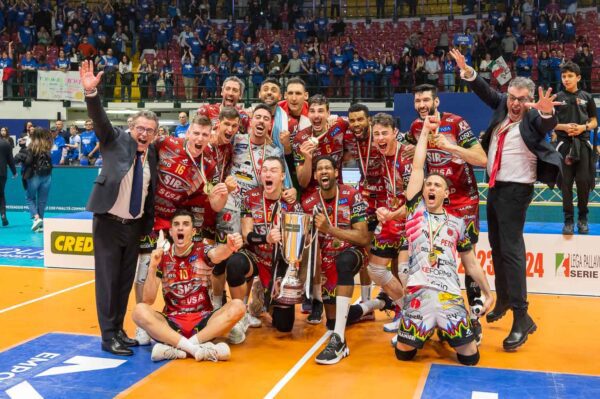 Lo scudetto torna a Perugia: la Sir Volley è campione d’Italia (foto) 41 Lo scudetto torna a Perugia: la Sir Volley è campione d’Italia (foto) 40