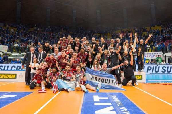 Lo scudetto torna a Perugia: la Sir Volley è campione d’Italia (foto) 49 Lo scudetto torna a Perugia: la Sir Volley è campione d’Italia (foto) 48