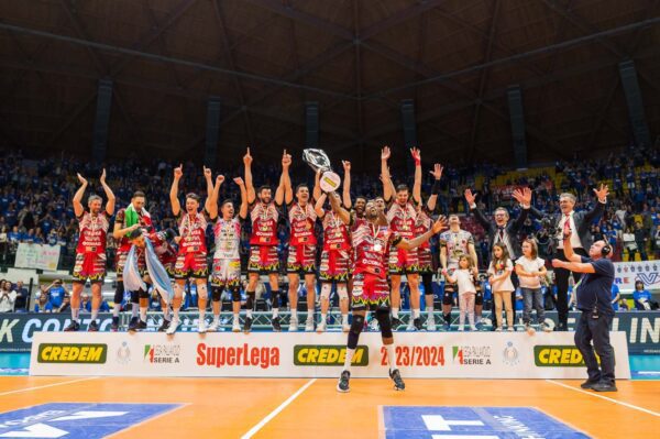Lo scudetto torna a Perugia: la Sir Volley è campione d’Italia (foto) 51 Lo scudetto torna a Perugia: la Sir Volley è campione d’Italia (foto) 50
