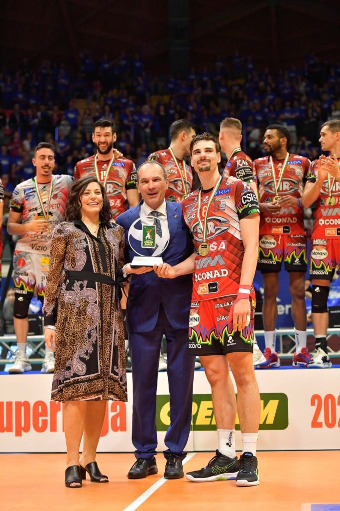 Lo scudetto torna a Perugia: la Sir Volley è campione d’Italia (foto) 25 Lo scudetto torna a Perugia: la Sir Volley è campione d’Italia (foto) 24