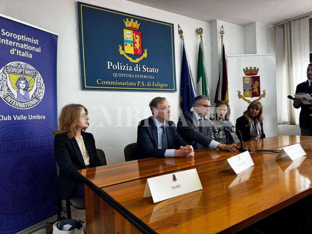 "Una stanza tutta per sé" inaugurata nel commissariato di Foligno 2