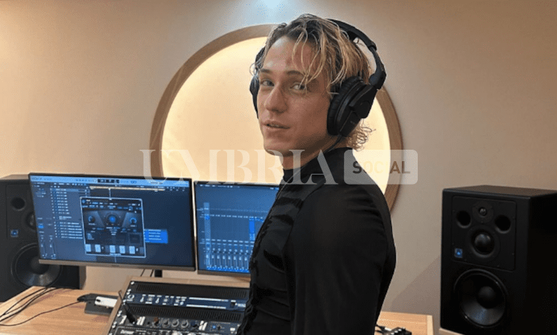 Foligno, il compleanno speciale di Selvaggia con il video di auguri di Irama 1 Schermata 2024 04 17 alle 10.28.06