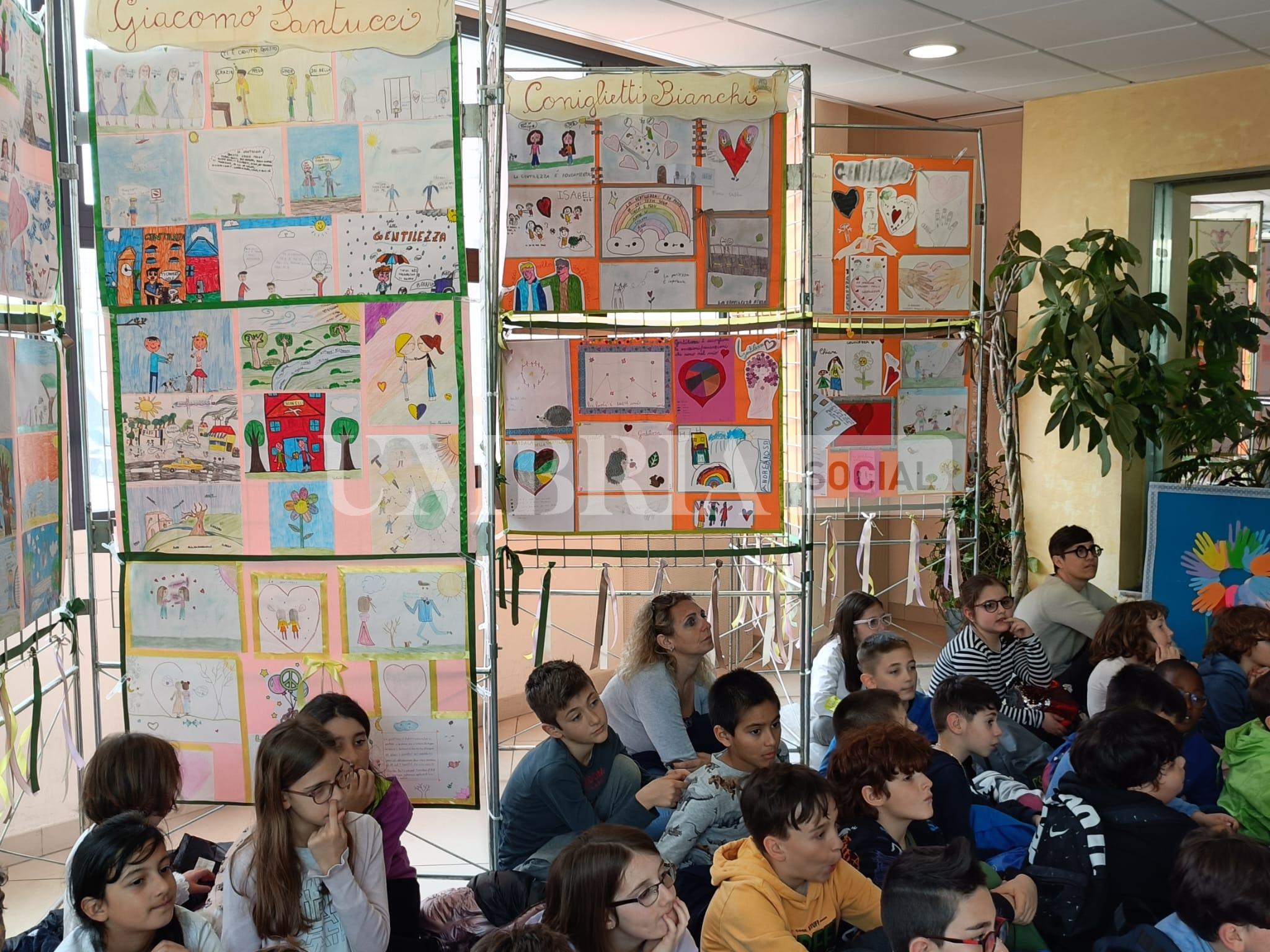 "La Gentilezza è un'arte" all'ospedale di Perugia, esposti i disegni realizzati dai piccoli pazienti (foto) 8