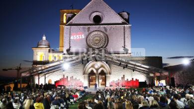"Con il Cuore, nel nome di Francesco", torna ad Assisi il concerto benefico dei frati del Sacro Convento 4 Basilica Con il Cuore scaled