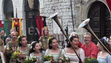 Calendimaggio di Assisi, Monna Chiara Fabbri della Magnifica Parte de Sotto è Madonna Primavera 2024 (foto) 3 IMG 1448 scaled