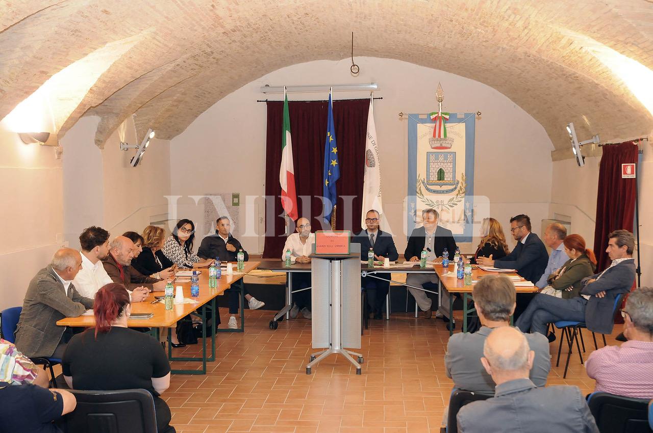 Giano dell'Umbria, insediato il nuovo consiglio comunale: ecco la giunta del sindaco Petruccioli 6 Giano dell'Umbria, insediato il nuovo consiglio comunale: ecco la giunta del sindaco Petruccioli 5