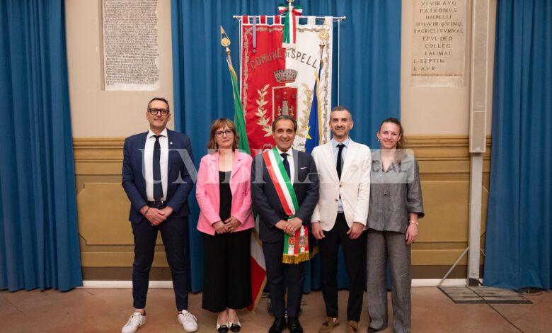 Spello, insediato il nuovo consiglio comunale: ecco la giunta di Moreno Landrini 2 Spello, insediato il nuovo consiglio comunale: ecco la giunta di Moreno Landrini 1