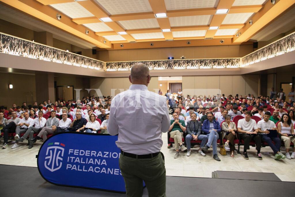 Gran Galà del Basket Umbro: sul palco dell’Hotel Giò tanti i premiati tra atleti, arbitri e società (foto) 44 Gran Galà del Basket Umbro: sul palco dell’Hotel Giò tanti i premiati tra atleti, arbitri e società (foto) 43