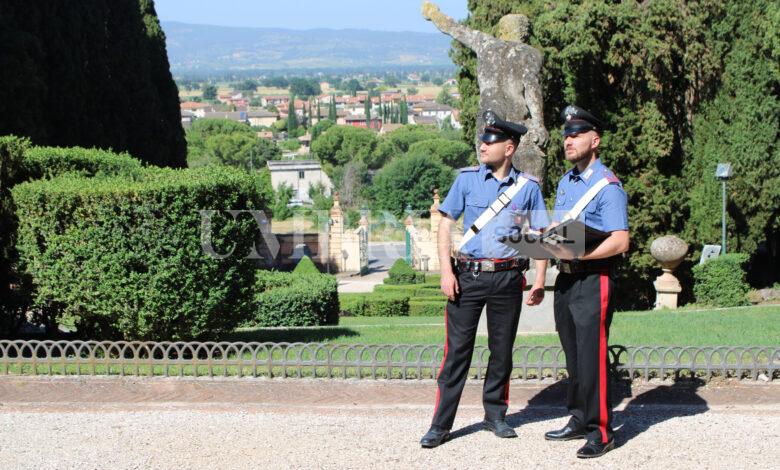 Spello, rubano lo zaino ad un turista: denunciati in 3 2 Spello, rubano lo zaino ad un turista: denunciati in 3 1