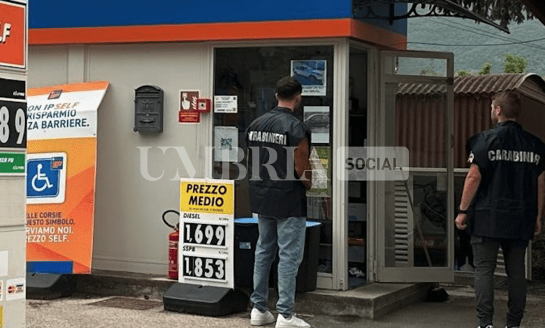 Norcia, furto ad un distributore di benzina: denunciato 68enne 2 Norcia, furto ad un distributore di benzina: denunciato 68enne 1