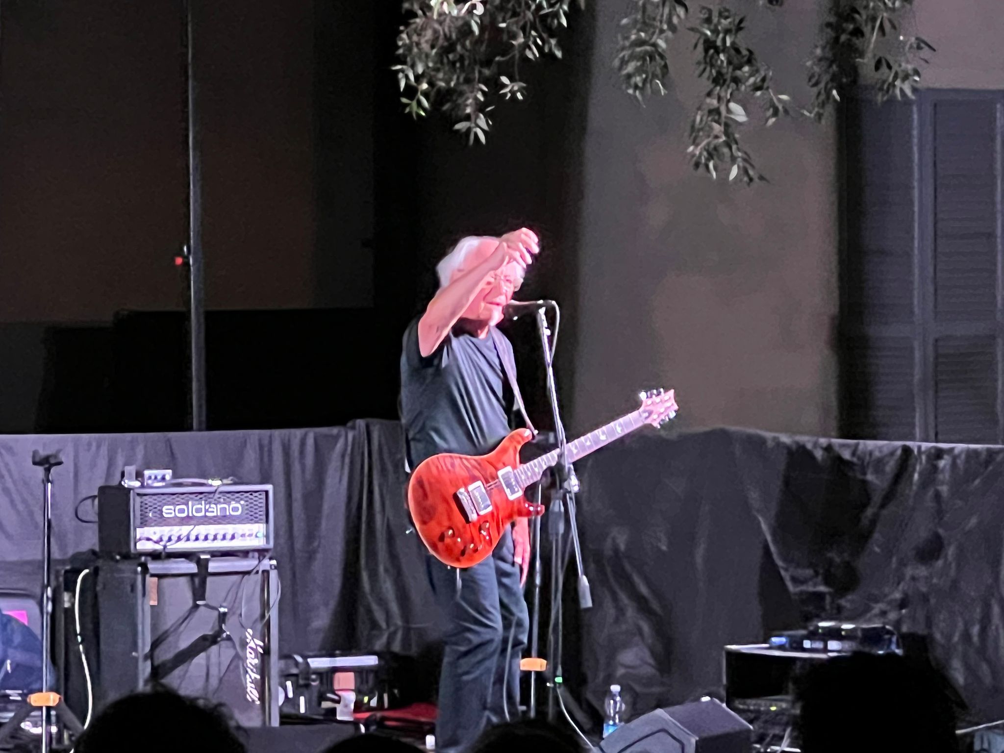 Suoni Controvento, la chitarra di Martin Barre incanta tutti a Sigillo (foto) 20 Suoni Controvento, la chitarra di Martin Barre incanta tutti a Sigillo (foto) 19