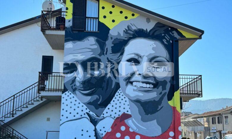 Narni Scalo diventa un museo a cielo aperto con i murales del grande cinema (foto) 2 Narni Scalo diventa un museo a cielo aperto con i murales del grande cinema (foto) 1