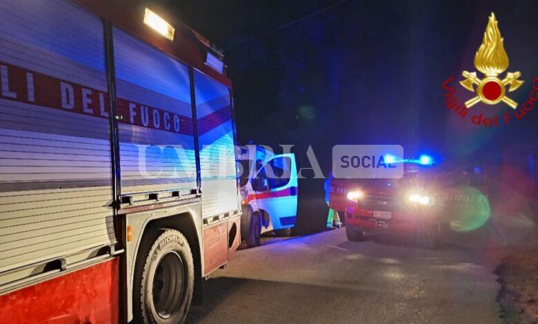 Gubbio, i pompieri recuperano due escursionisti e un cane a Montelovesco 2 Gubbio, i pompieri recuperano due escursionisti e un cane a Montelovesco 1