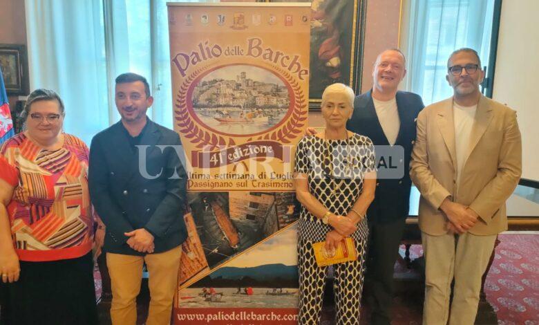 A Passignano sale l'attesa per il Palio delle Barche: presentato il programma 2 A Passignano sale l'attesa per il Palio delle Barche: presentato il programma 1