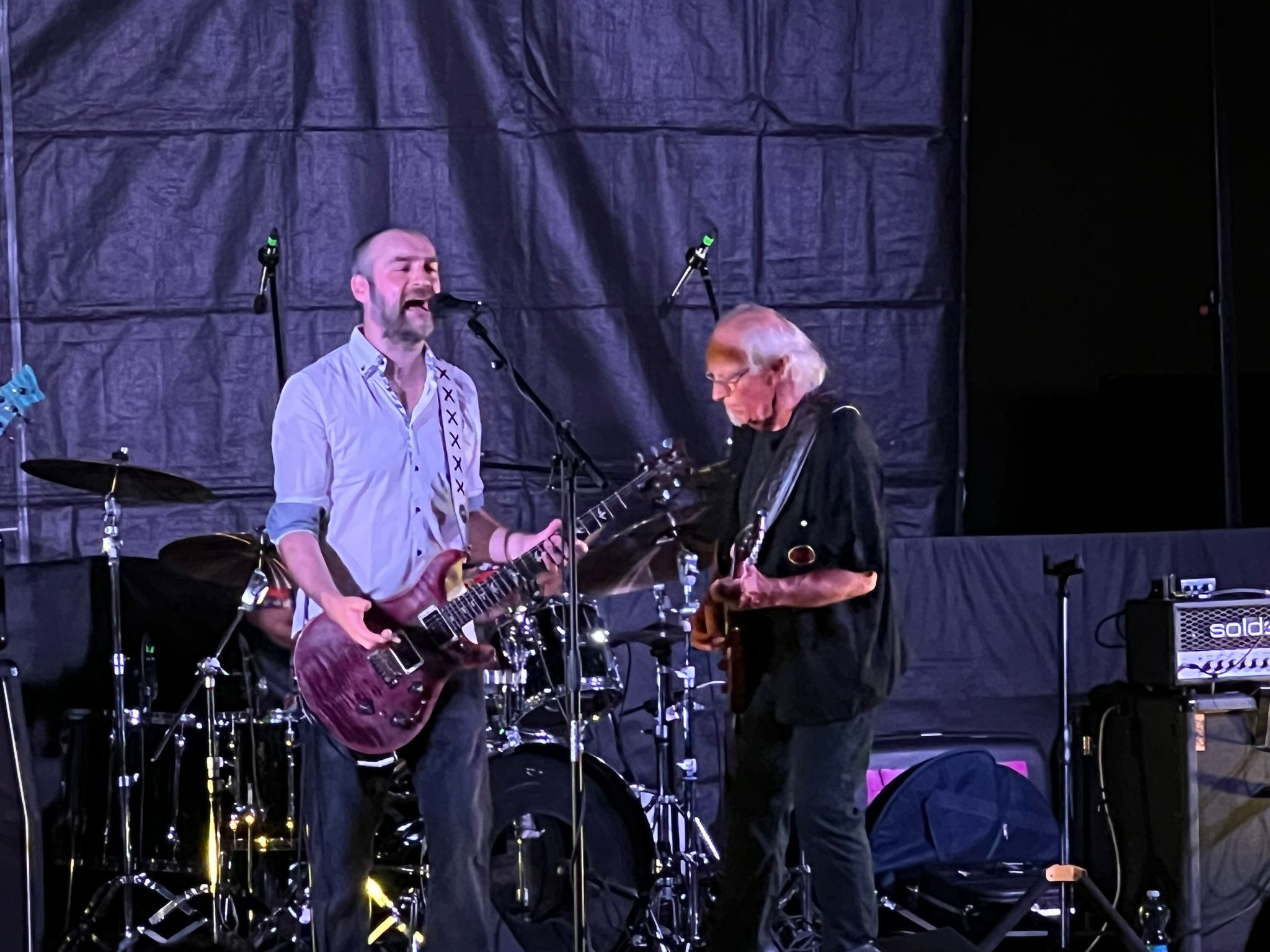 Suoni Controvento, la chitarra di Martin Barre incanta tutti a Sigillo (foto) 18 Suoni Controvento, la chitarra di Martin Barre incanta tutti a Sigillo (foto) 17