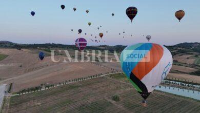 Italian International Balloon Grand Prix, le mongolfiere di Gualdo Cattaneo nei francobolli di San Marino 14