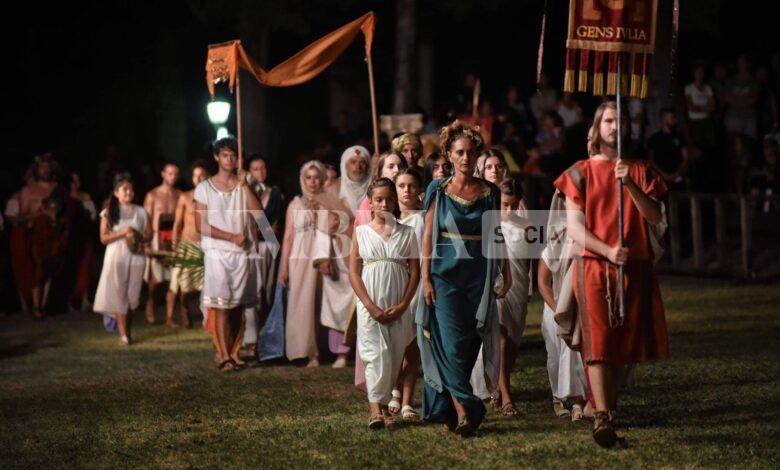 Torna Hispellum, il borgo pronto a tuffarsi nell'epoca romana: il programma 2 Torna Hispellum, il borgo pronto a tuffarsi nell'epoca romana: il programma 1