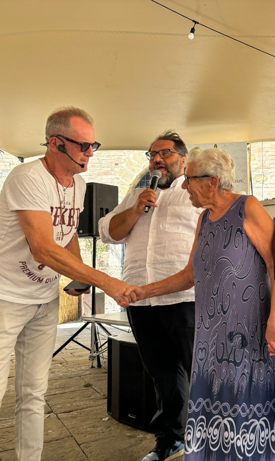 Bevagna, Nonna Iside festeggia 85 anni: tanti gli auguri arrivati via social (foto+video) 1