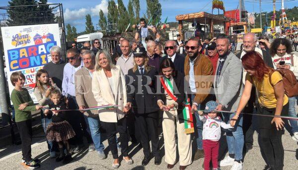 Ufficialmente aperto il Luna Park Perugia: i Baracconi sono tornati, banda, majorettes e fuochi d’artificio 4 Ufficialmente aperto il Luna Park Perugia: i Baracconi sono tornati, banda, majorettes e fuochi d’artificio 3