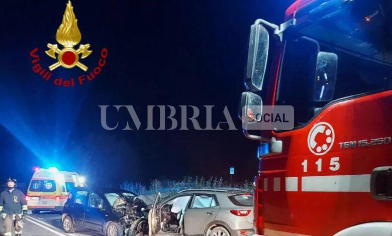 Incidente mortale nella notte nel folignate, perde la vita un uomo 2 Incidente mortale nella notte nel folignate, perde la vita un uomo 1