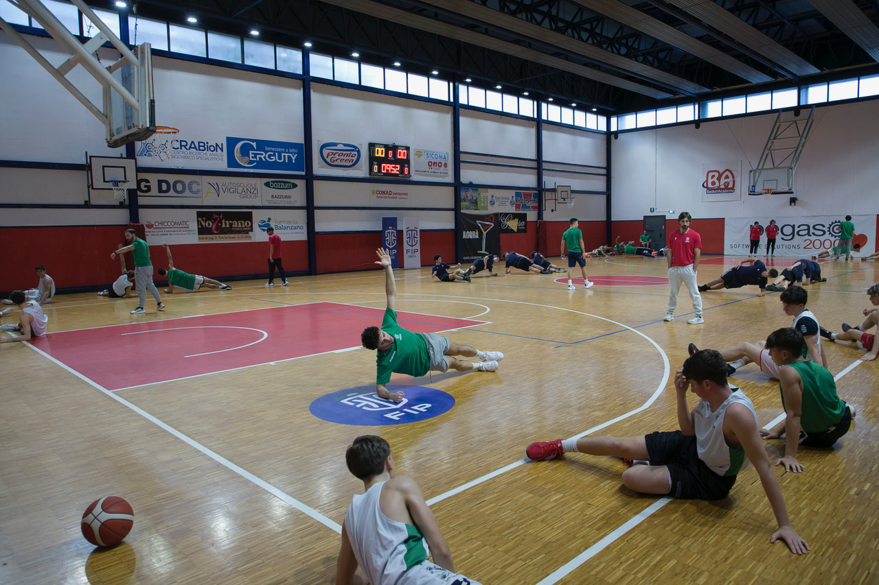 Tanti giovani a Ponte San Giovanni per “Ogni Regione Conta”, progetto della Federazione Italiana Pallacanestro (foto+video) 6 Tanti giovani a Ponte San Giovanni per “Ogni Regione Conta”, progetto della Federazione Italiana Pallacanestro (foto+video) 5