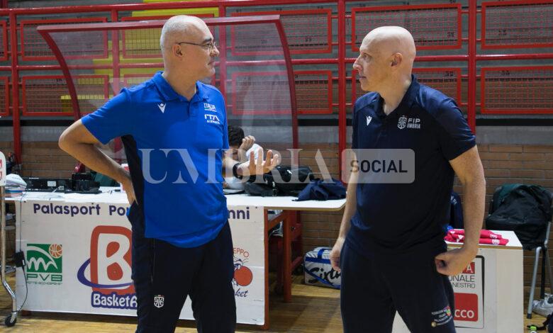 Tanti giovani a Ponte San Giovanni per “Ogni Regione Conta”, progetto della Federazione Italiana Pallacanestro (foto+video) 2 Tanti giovani a Ponte San Giovanni per “Ogni Regione Conta”, progetto della Federazione Italiana Pallacanestro (foto+video) 1