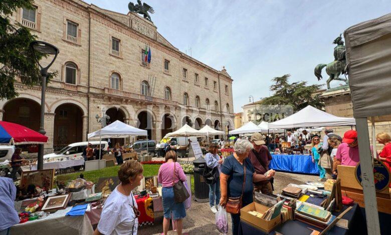 A Foligno arriva dal 2 novembre la mostra-mercato mensile "Anticamente" 1