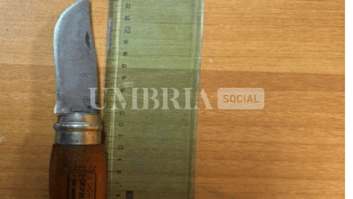 Si reca in Tribunale con un coltello a serramanico: denunciato 64enne 1