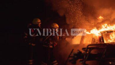Incendio di origine sospetta a Montebuono: distrutti due veicoli Perugia 21