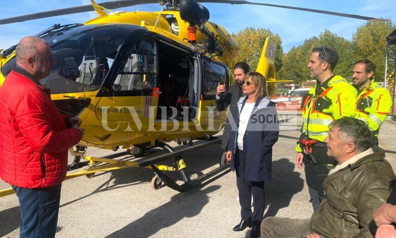 Regionali Umbria, Tesei a Foligno per rimarcare l’importanza dell’elisoccorso e i 300 interventi effettuati 2 Regionali Umbria, Tesei a Foligno per rimarcare l’importanza dell’elisoccorso e i 300 interventi effettuati 1