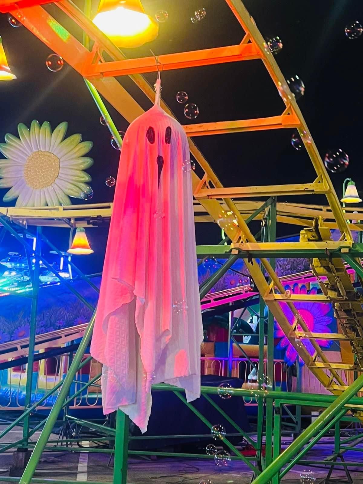 Successo ai Baracconi per la notte di Halloween: e dal 1º novembre torna la Fiera dei Morti (foto) 10 Successo ai Baracconi per la notte di Halloween: e dal 1º novembre torna la Fiera dei Morti (foto) 9