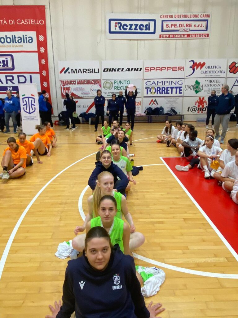 Umbria Academy Cup, il basket giovanile femminile protagonista a Città di Castello (foto) 36 Umbria Academy Cup, il basket giovanile femminile protagonista a Città di Castello (foto) 35