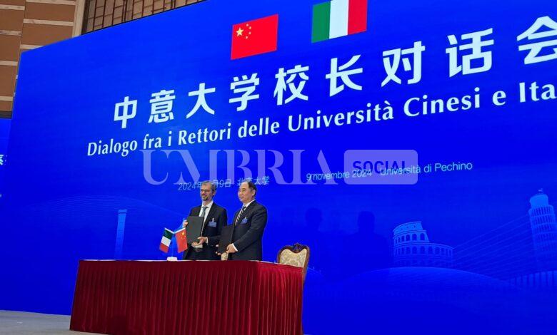 Conclusa la visita del rettore De Cesaris in Cina: l’Unistrapg rinnova le collaborazioni con le Università Cinesi 2 Conclusa la visita del rettore De Cesaris in Cina: l’Unistrapg rinnova le collaborazioni con le Università Cinesi 1