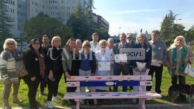 Con Vivo a Colori all’ospedale di Perugia arriva un nuovo servizio medico e una panchina rosa 23 Con Vivo a Colori all’ospedale di Perugia arriva un nuovo servizio medico e una panchina rosa 22