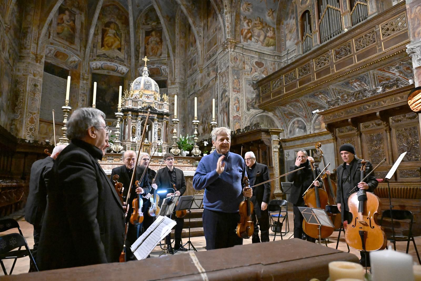 Uto Ughi e il suo amore per l’Umbria: Basilica di San Pietro gremita per il concerto del grande violinista (foto) 20 Uto Ughi e il suo amore per l’Umbria: Basilica di San Pietro gremita per il concerto del grande violinista (foto) 19