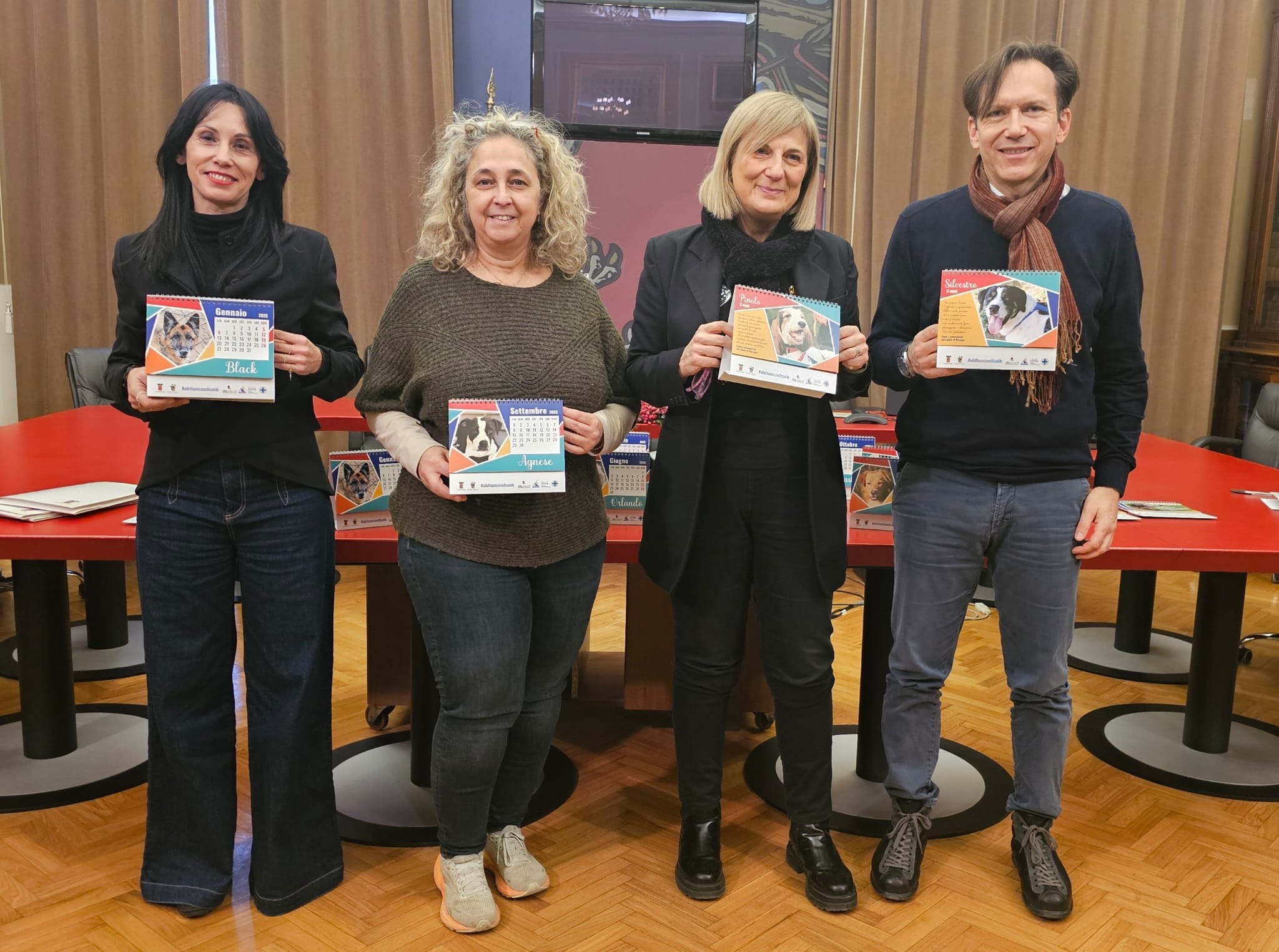 Presentato il Calendario 2025 dello Sportello a 4 zampe della Provincia di Perugia (foto) 3