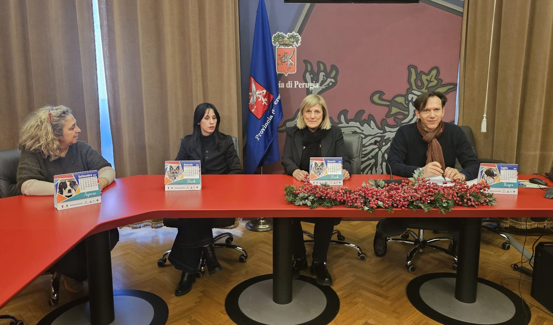 Presentato il Calendario 2025 dello Sportello a 4 zampe della Provincia di Perugia (foto) 5