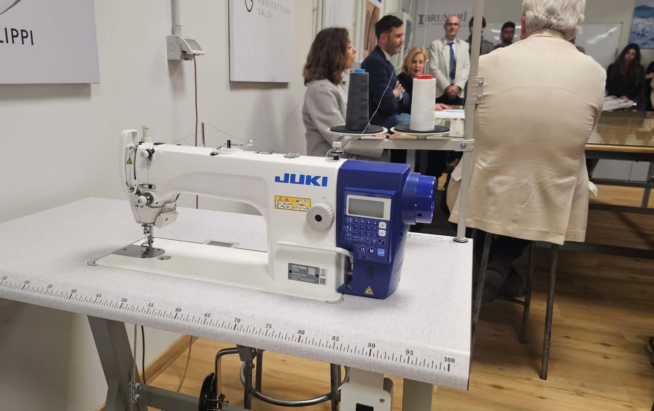 All’Istituto Professionale “Orfini” di Foligno inaugurato il nuovo laboratorio confezioni (foto) 19