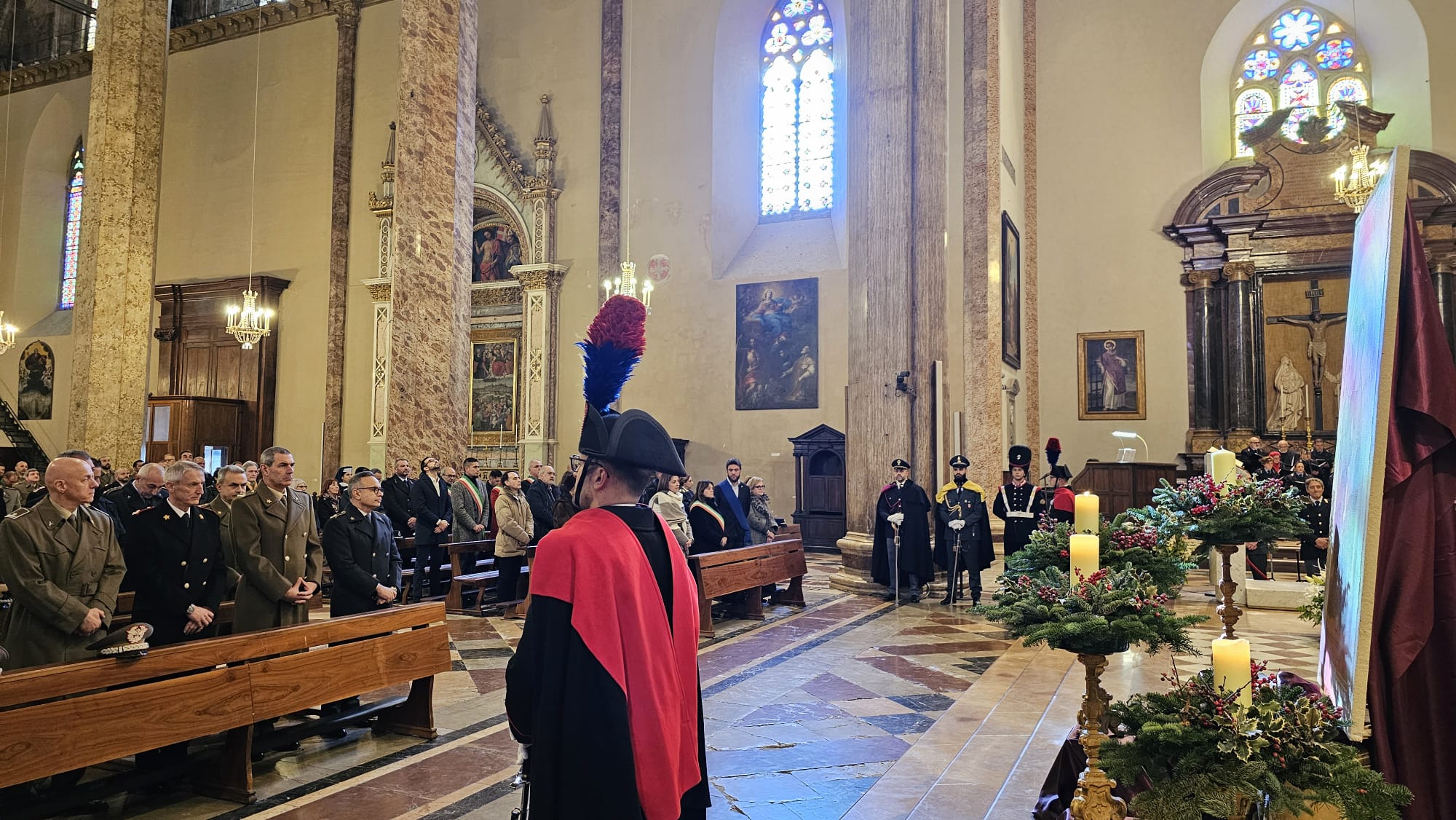 Celebrata a Perugia dal monsignor Maffeis la messa interforze (foto) 7
