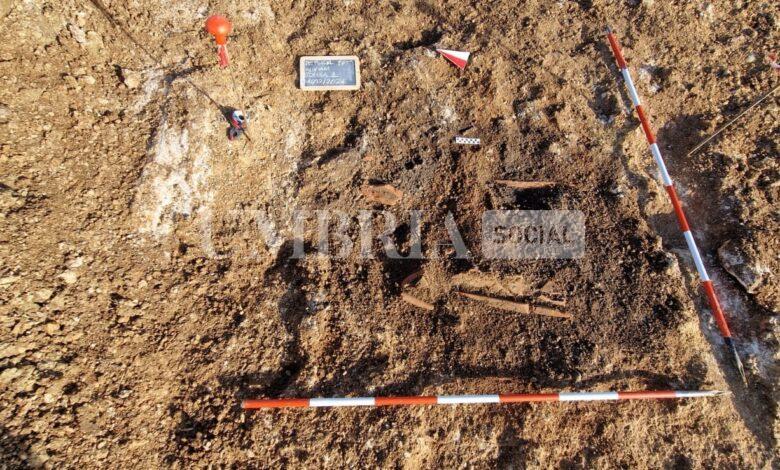 Rinvenuta una tomba romana durante i lavori del Metrobus Perugia 2 Rinvenuta una tomba romana durante i lavori del Metrobus Perugia 1