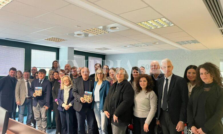 “Borghi più belli d’Italia”: assessore Meloni incontra l’associazione 2 “Borghi più belli d’Italia”: assessore Meloni incontra l’associazione 1
