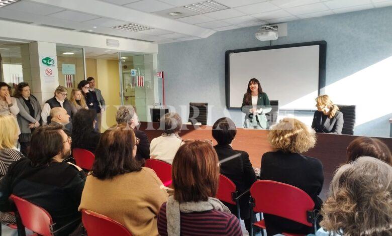 Sanità: presidente Proietti e direttrice Donetti incontrano il personale della direzione salute e welfare 2 Sanità: presidente Proietti e direttrice Donetti incontrano il personale della direzione salute e welfare 1