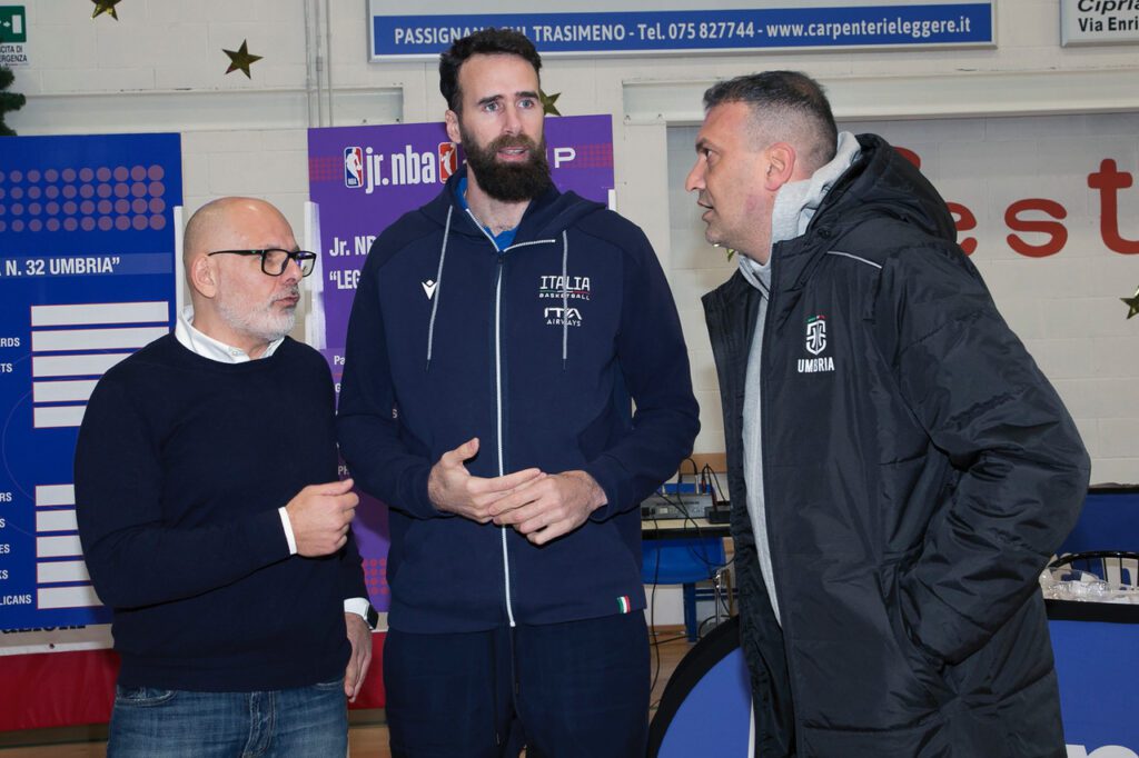 Via alla stagione Jr. NBA FIP: pure in Umbria il Draft Under 13, con l’abbinamento delle società della regione alle squadre della NBA 18 Via alla stagione Jr. NBA FIP: pure in Umbria il Draft Under 13, con l’abbinamento delle società della regione alle squadre della NBA 17